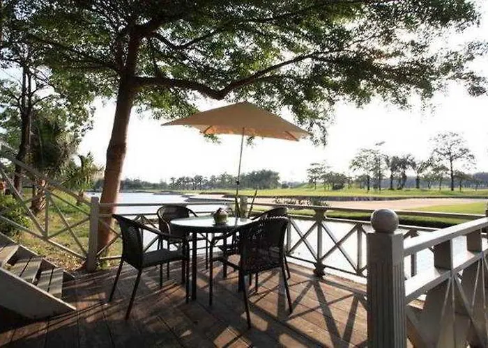 Summit Windmill Golf At Suvarnabhumi 5*